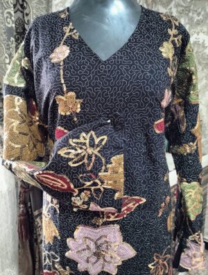 لباس امراتي